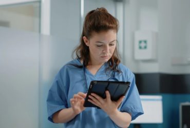 How Mobile Health Technology Helps With Nurse Shortages and Improves Patient Outcomes