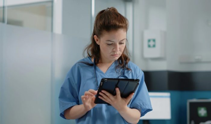 How Mobile Health Technology Helps With Nurse Shortages and Improves Patient Outcomes